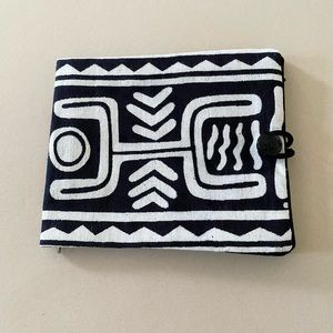 Tribal Abstract Black and White Material Wallet